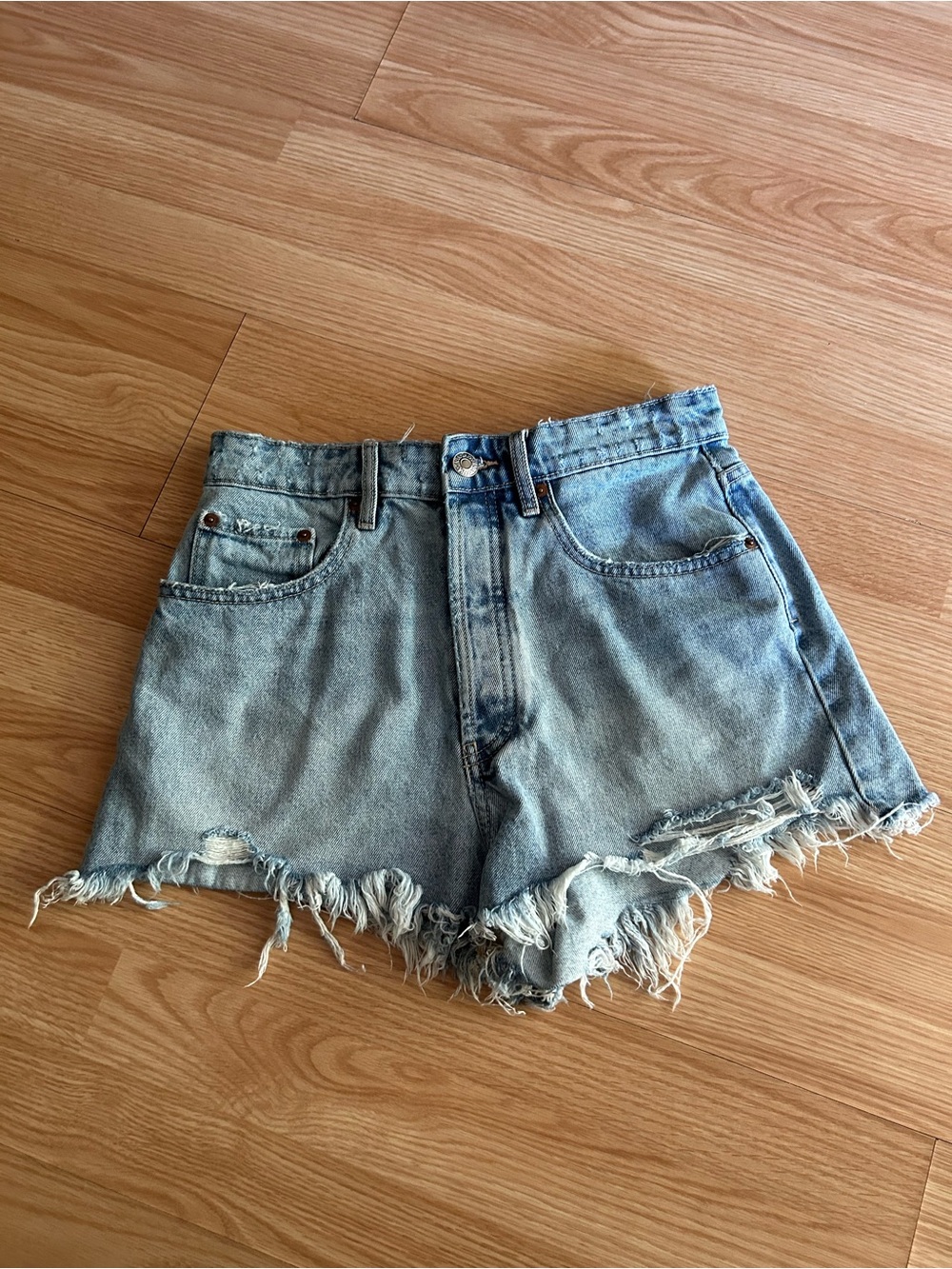 Zara Denim Button Fly Distressed Jean Shorts Size 6